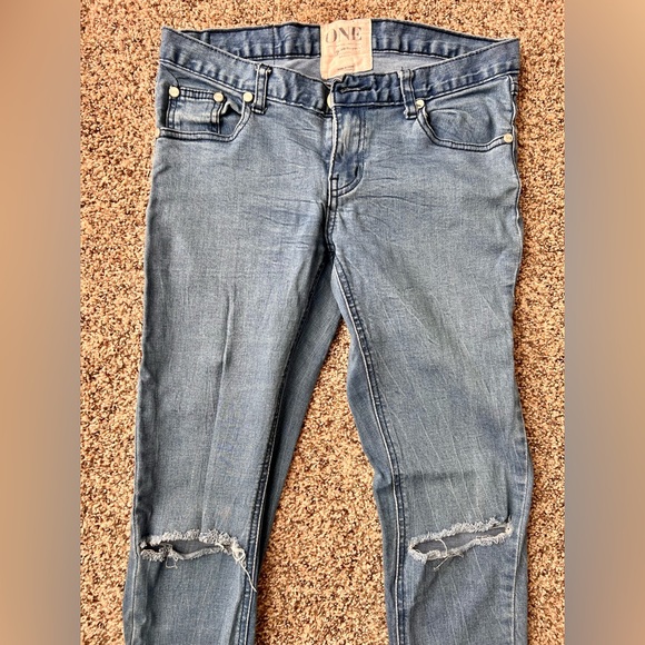 One by One Teaspoon Iggy’s Distressed Skinny Jeans - Picture 5 of 10
